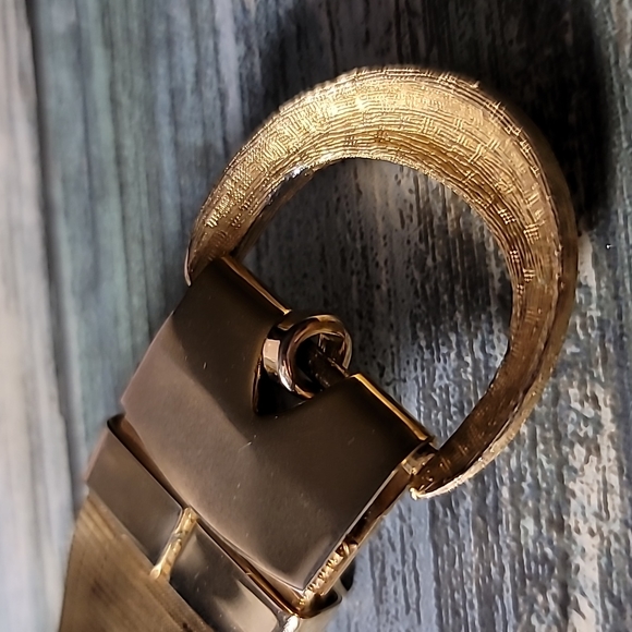 Goldtone Buckle Bracelet - Picture 6 of 7